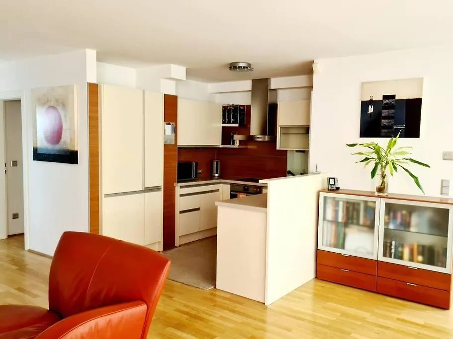 Apartment Luxury 4 Bedroom Roof Apt With 3 Balconies & View Vienna Austria